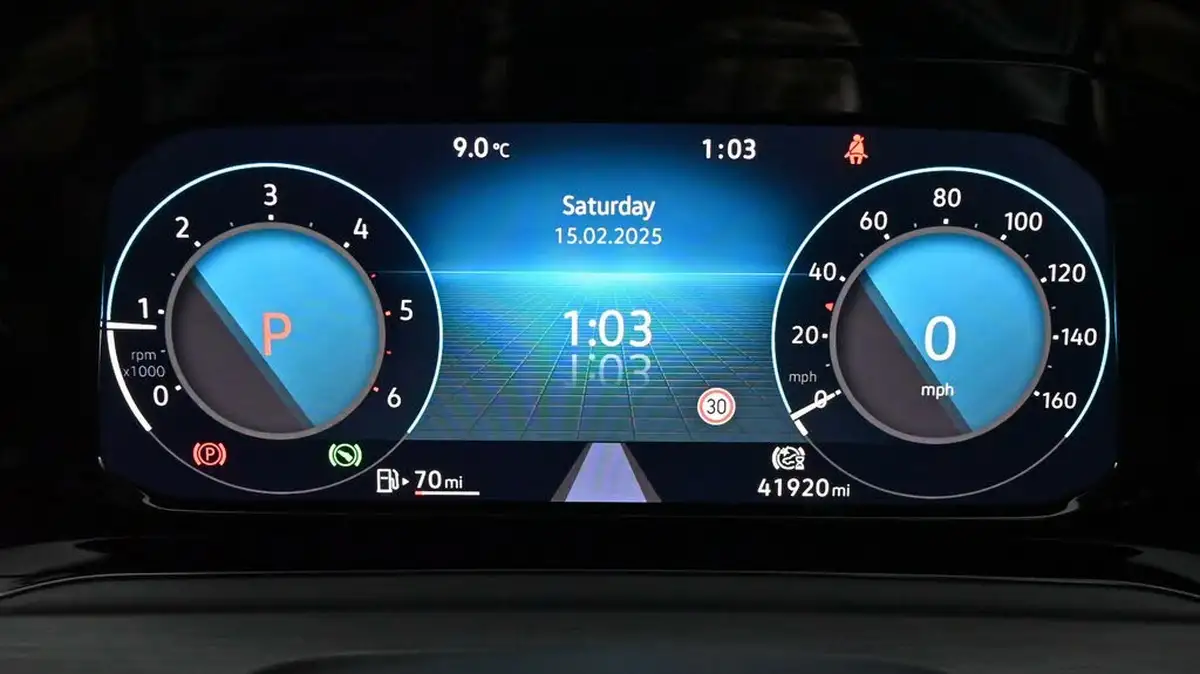 2022-volkswagen-golf-20tdi-style-150ps-hatchback-dsg-big-10