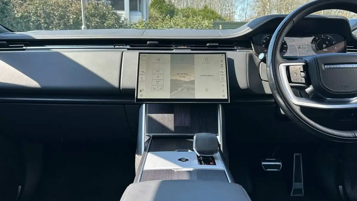 2024-land-rover-range-rover-30-p460e-autobiography-lwb-big-13