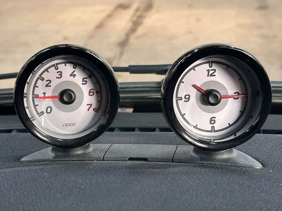 2014-smart-fortwo-10-edition-21-coupe-big-9