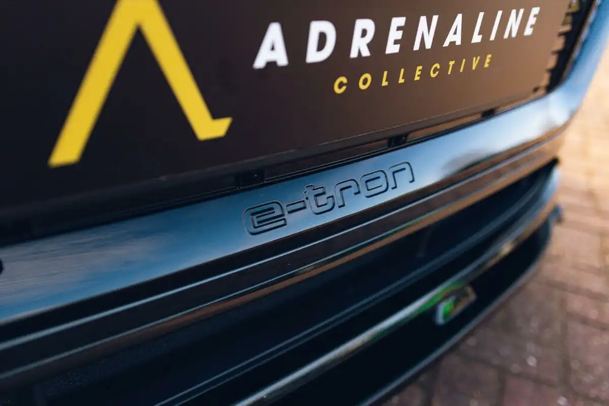 2021-audi-e-tron-50e-vorsprung-station-wagon-big-30