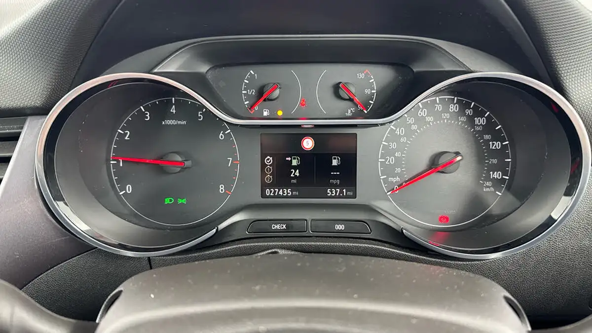 2019-vauxhall-crossland-x-12-elite-nav-83ps-ss-big-12