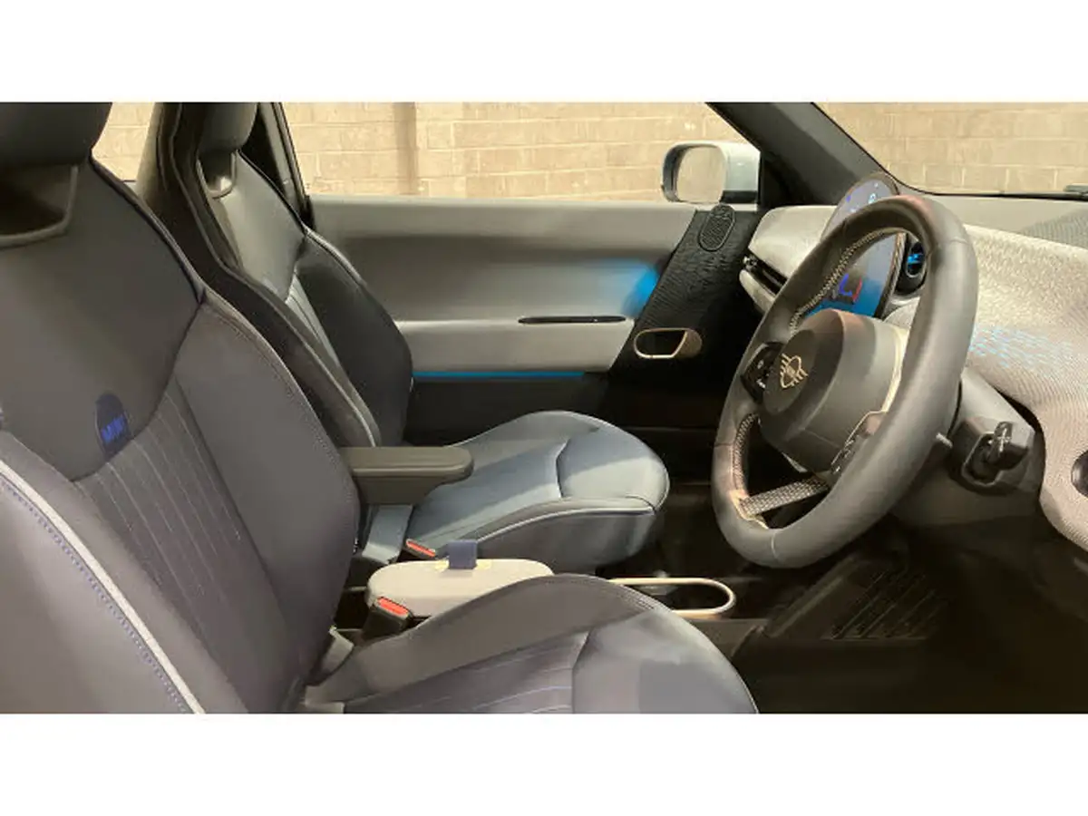 2024-mini-cooper-e-cooper-e-exclusive-big-10