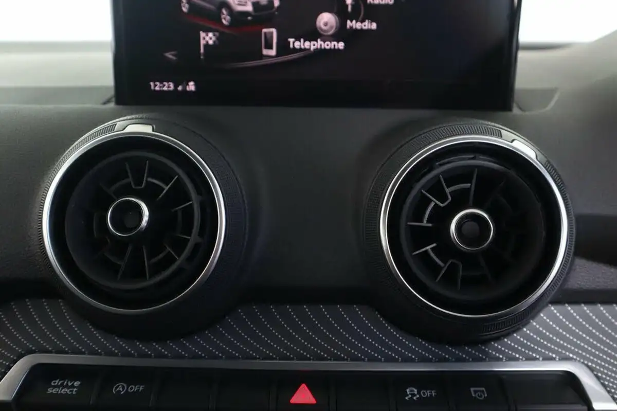 2018-audi-q2-14-tfsi-edition-1-big-14
