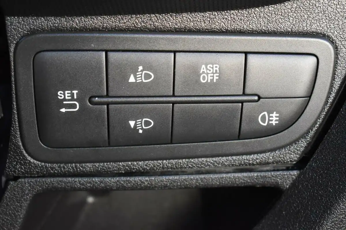 2019-fiat-fiorino-14-cargo-tecnico-8v-75-eu6dt-big-17