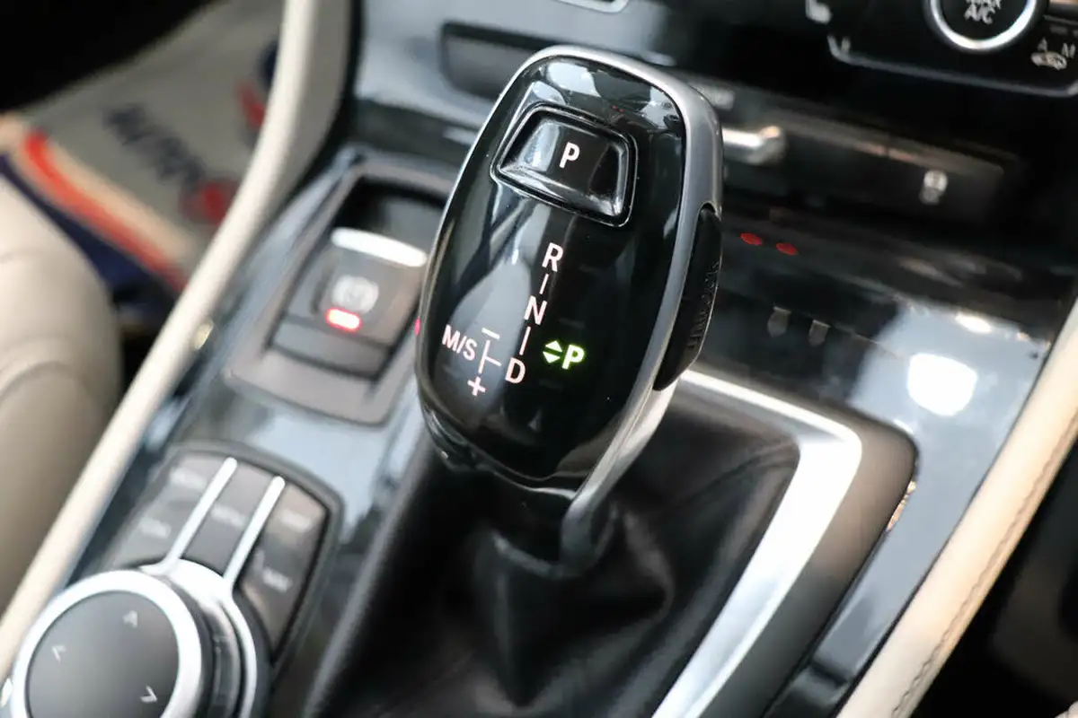 2019-bmw-2-series-20-220i-luxury-gran-big-45