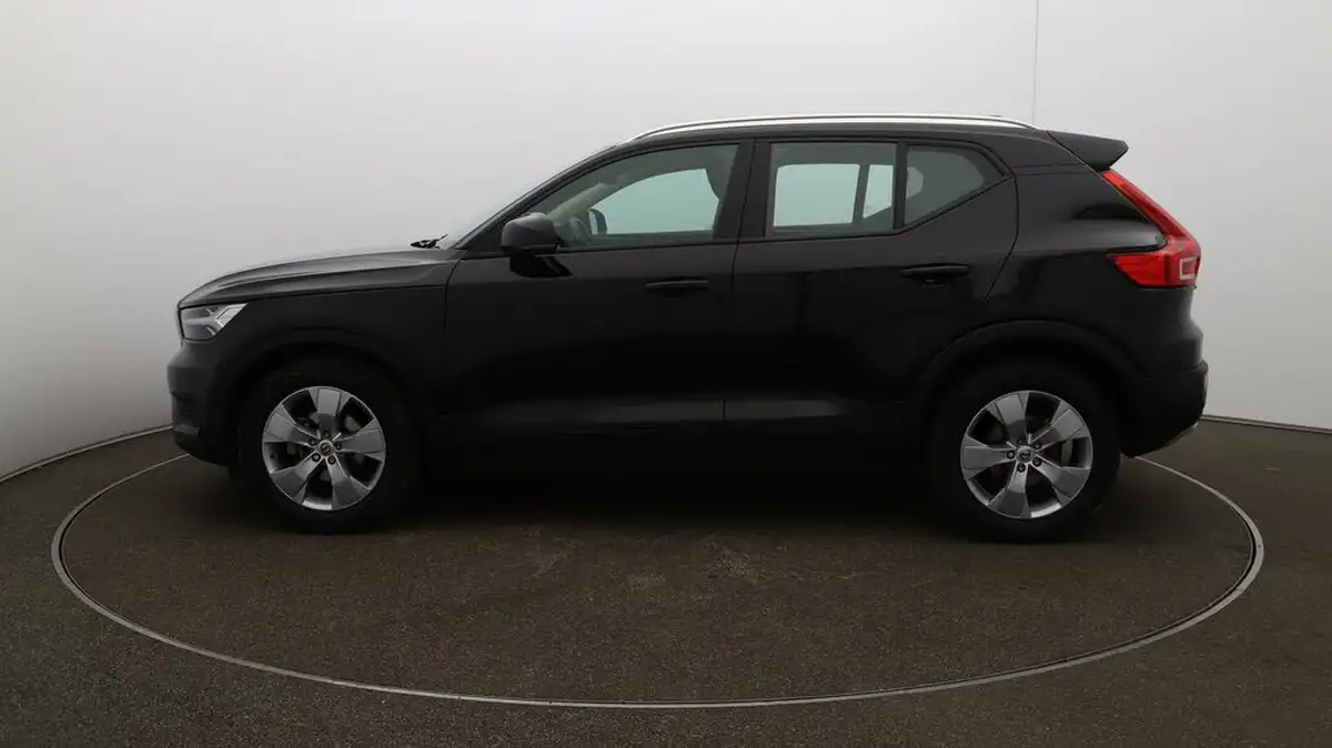 2022-volvo-xc40-15-t3-momentum-big-60