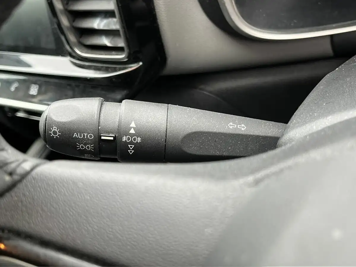 2020-citroen-c5-aircross-12-puretech-flair-big-26