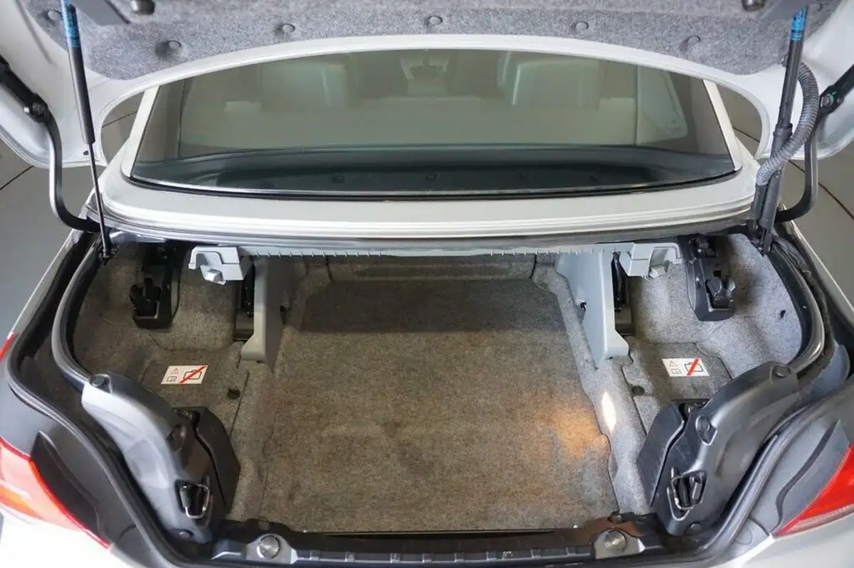2010-bmw-3-series-30-325i-m-sport-highline-convertible-auto-big-39