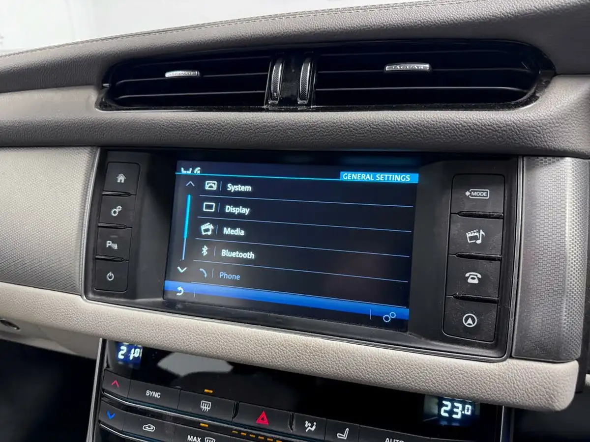 2018-jaguar-xf-20td-prestige-180ps-sportbrake-5d-1999cc-auto-big-44