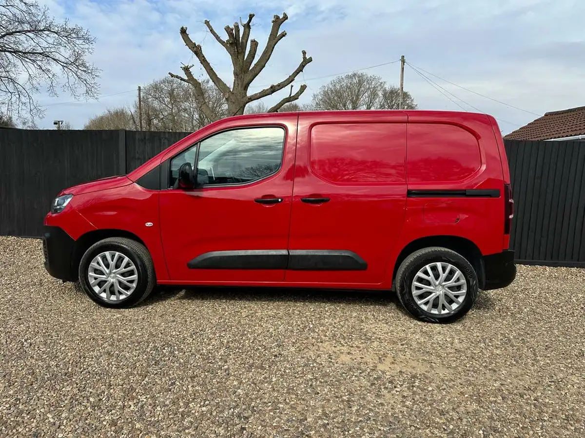 2022-citroen-berlingo-15bluehdi-1000-enterprise-pro-100pseu6d-big-2