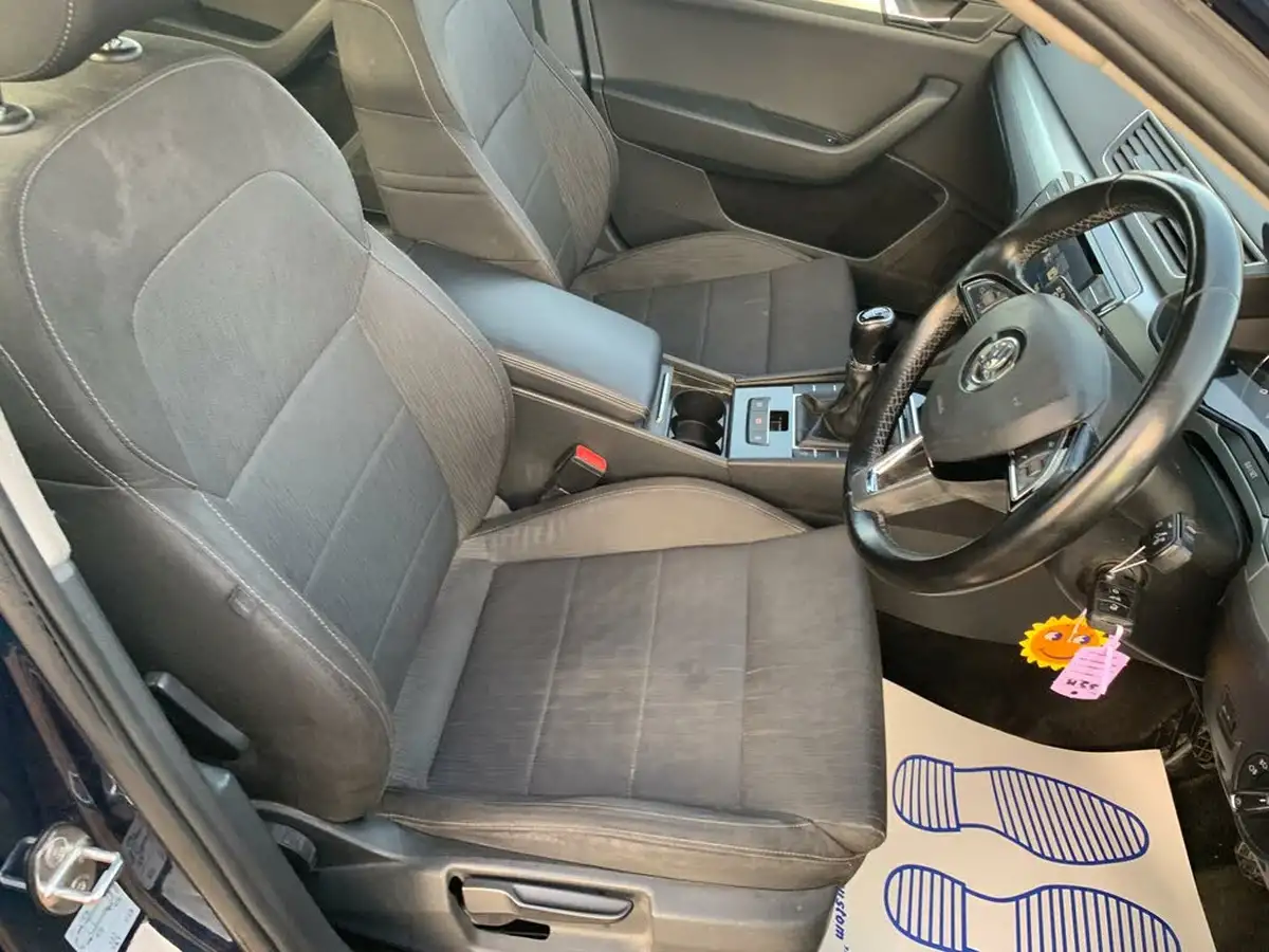 2015-skoda-superb-16tdi-se-120ps-ss-hatchback-big-20