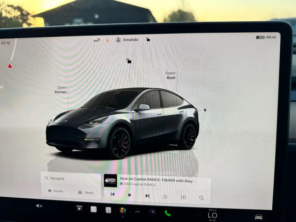 2023-tesla-model-y-e-performance-big-18