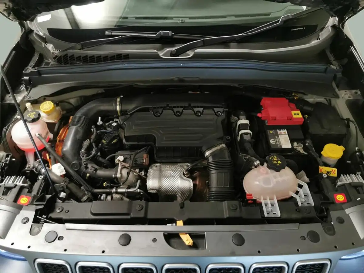 2023-jeep-renegade-13-gse-limited-big-31
