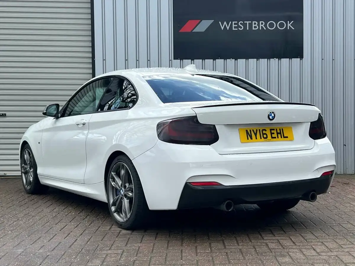 2016-bmw-2-series-30-m235i-coupe-sport-auto-big-3