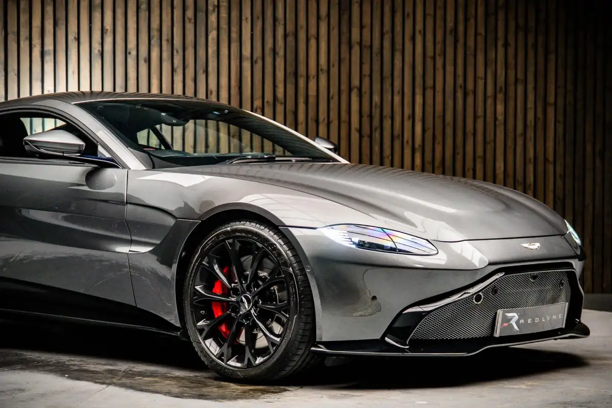 2018-aston-martin-vantage-40-v8-vantage-big-8