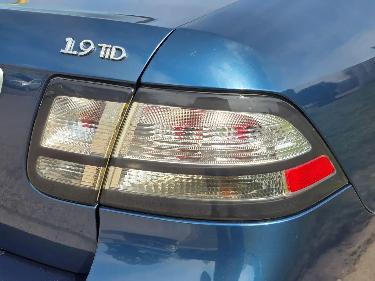 2007-saab-9-3-19td-vector-sport-150ps-saloon-4d-auto-big-31