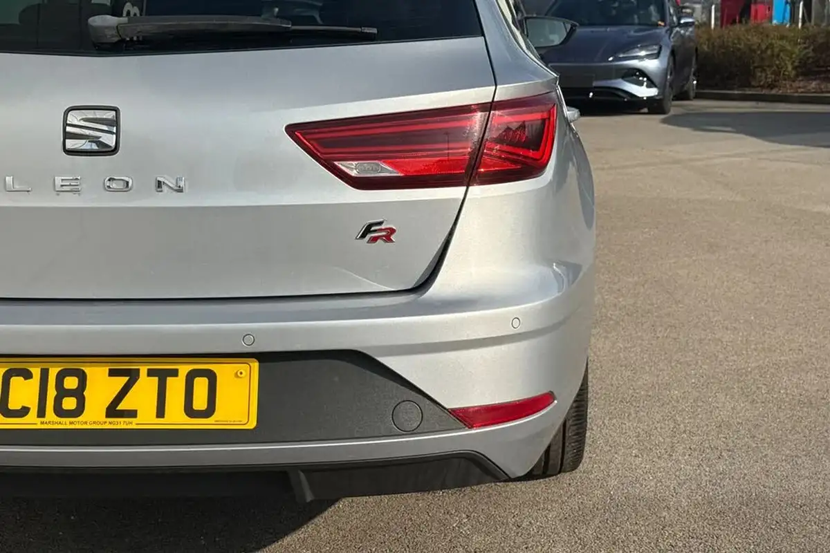 2018-seat-leon-14-ecotsi-fr-technology-estate-5d-dsg-big-25