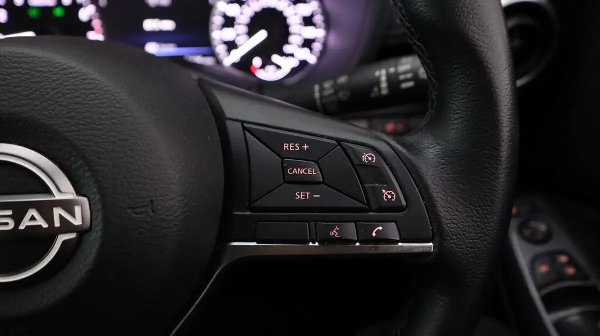 2023-nissan-juke-10-dig-t-n-connecta-big-22