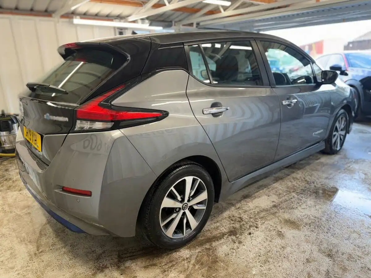 2019-nissan-leaf-e-acenta-big-13