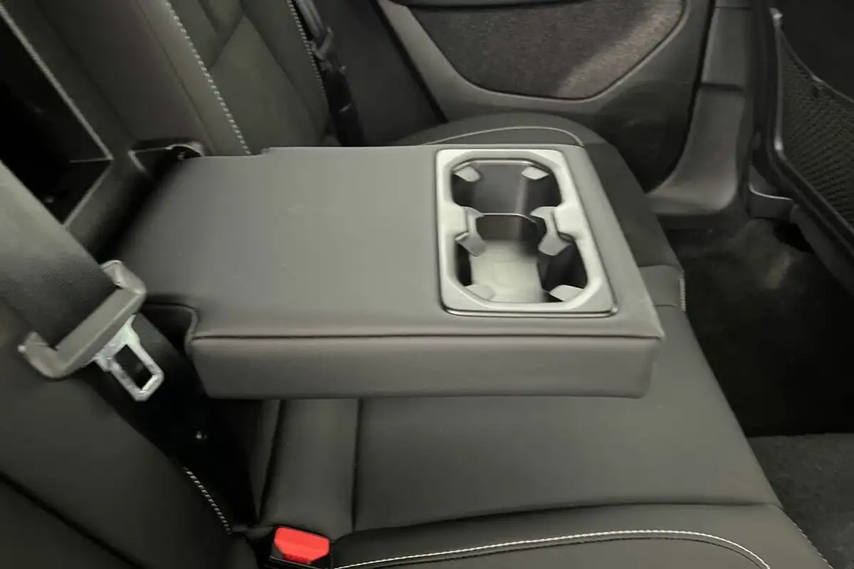 2024-volvo-xc40-20-b4-plus-big-30