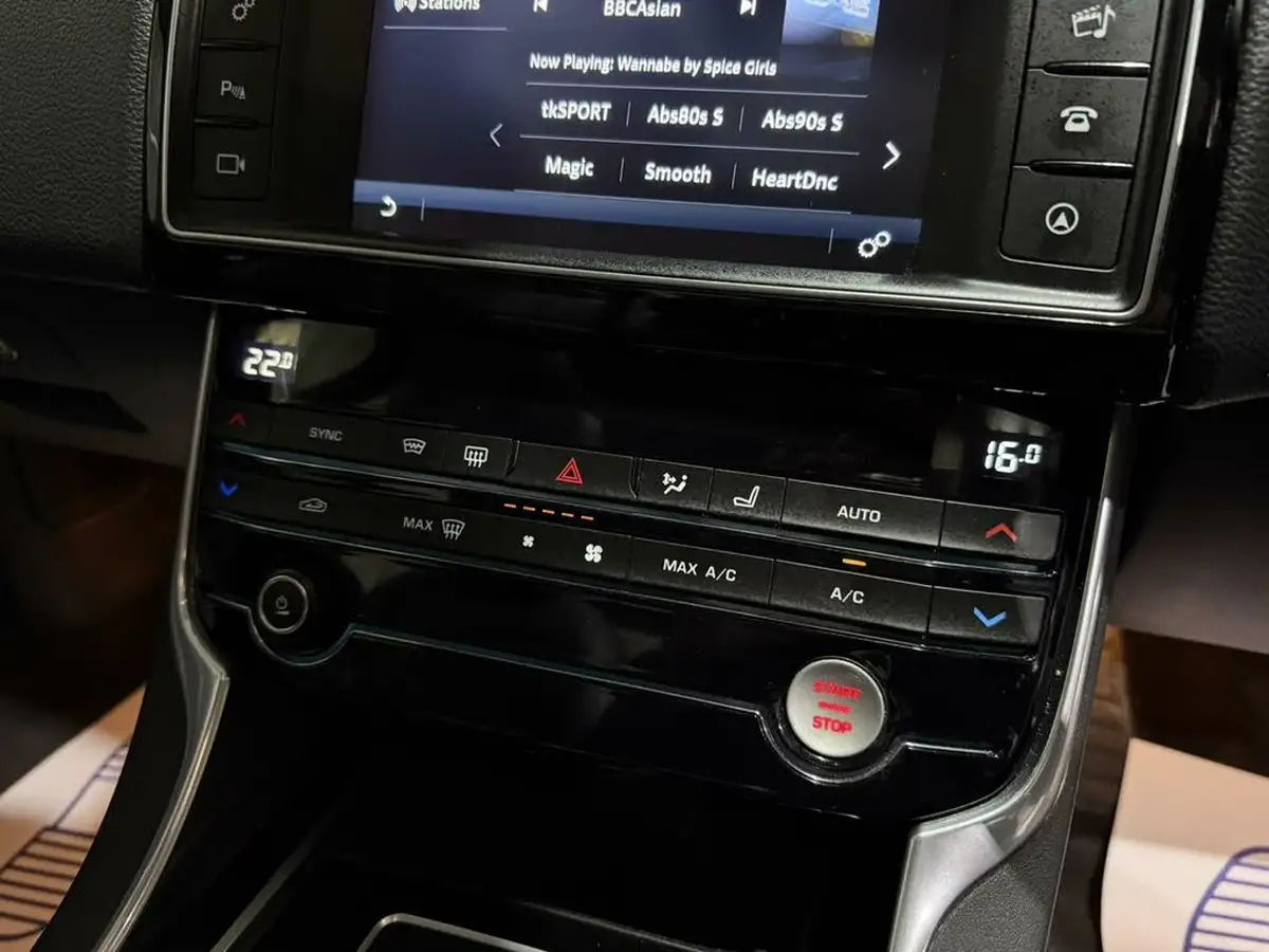 2017-jaguar-xe-20d-prestige-163ps-ss-1999cc-auto-big-37