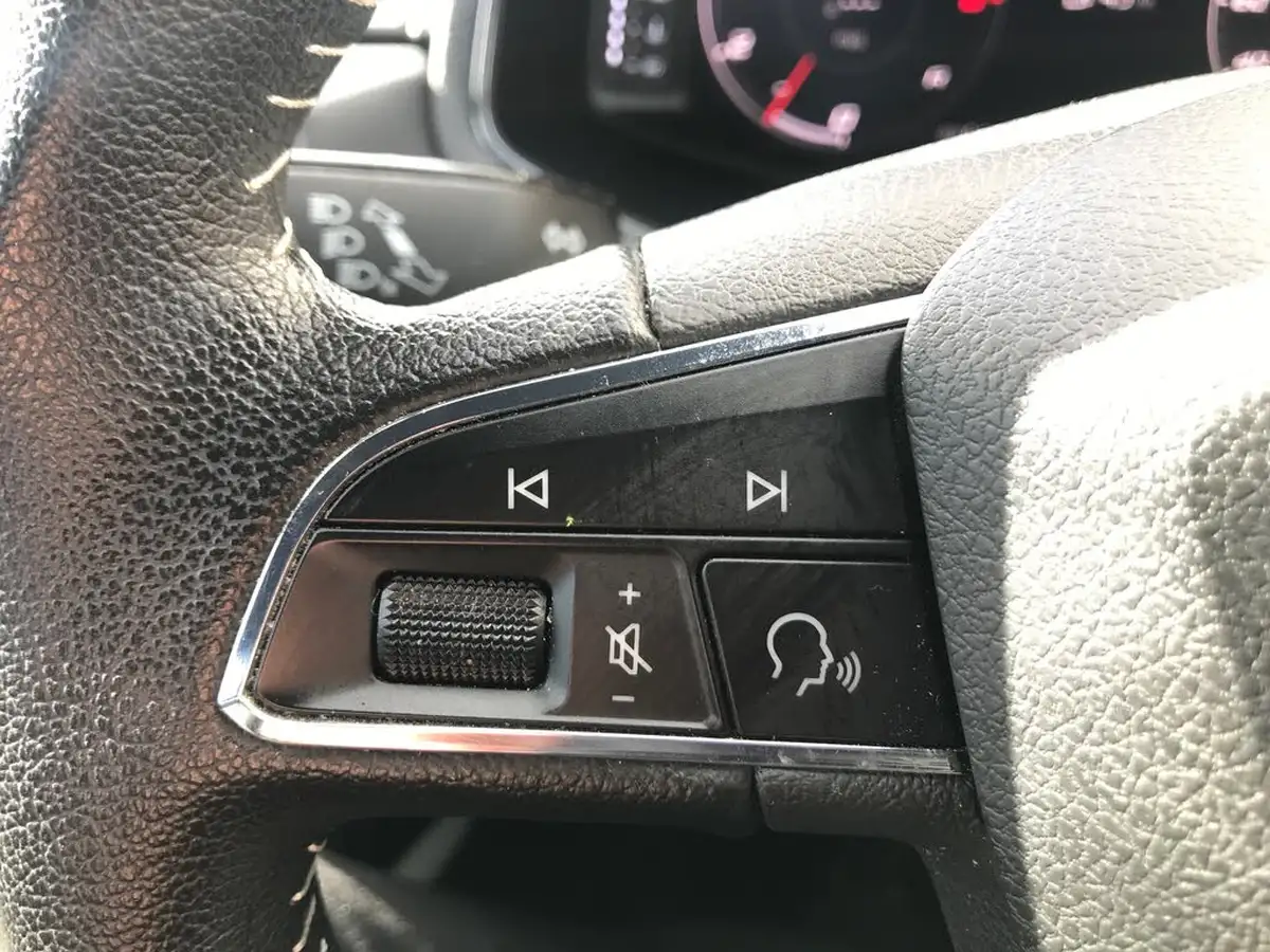 2020-seat-arona-10-tsi-xcellence-lux-115ps-dsg-big-24