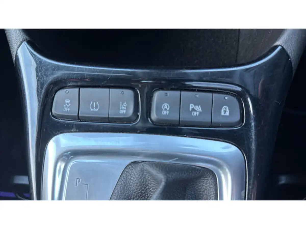 2022-vauxhall-crossland-12-gs-line-130ps-auto-big-34