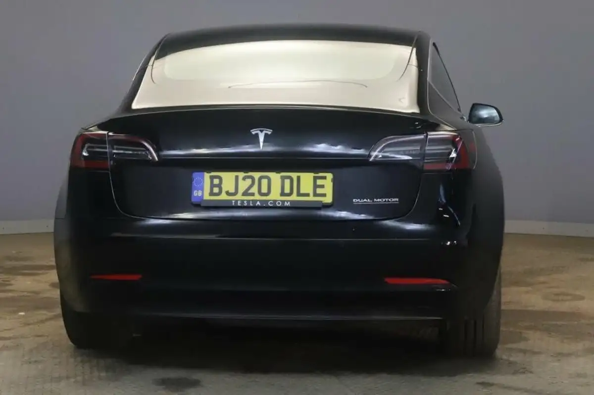 2020-tesla-model-3-e-performance-big-6