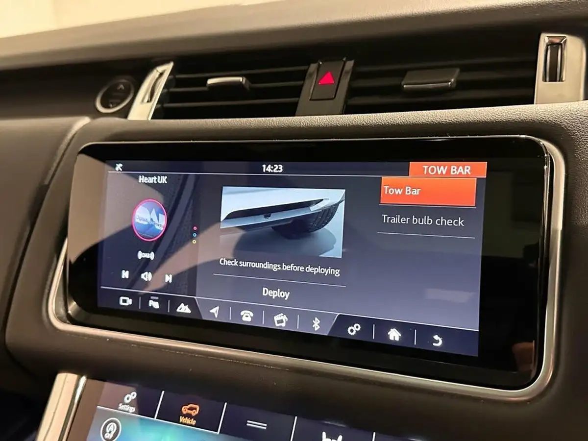 2018-land-rover-range-rover-sport-30-sd-v6-hse-sdv6-big-29