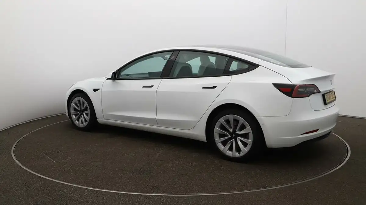 2021-tesla-model-3-e-standard-plus-big-33