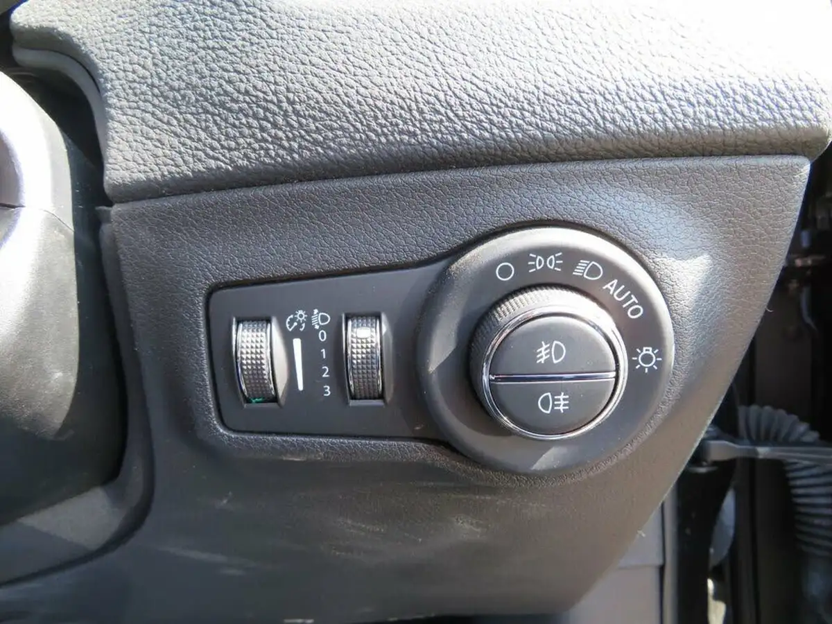 2020-jeep-compass-16-multijet-ii-night-eagle-big-13