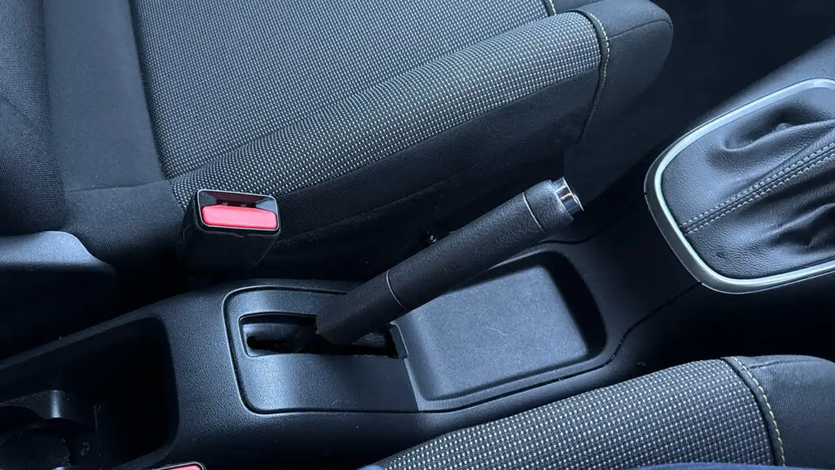 2024-citroen-c3-12-puretech-plus-110ps-eat6-big-20