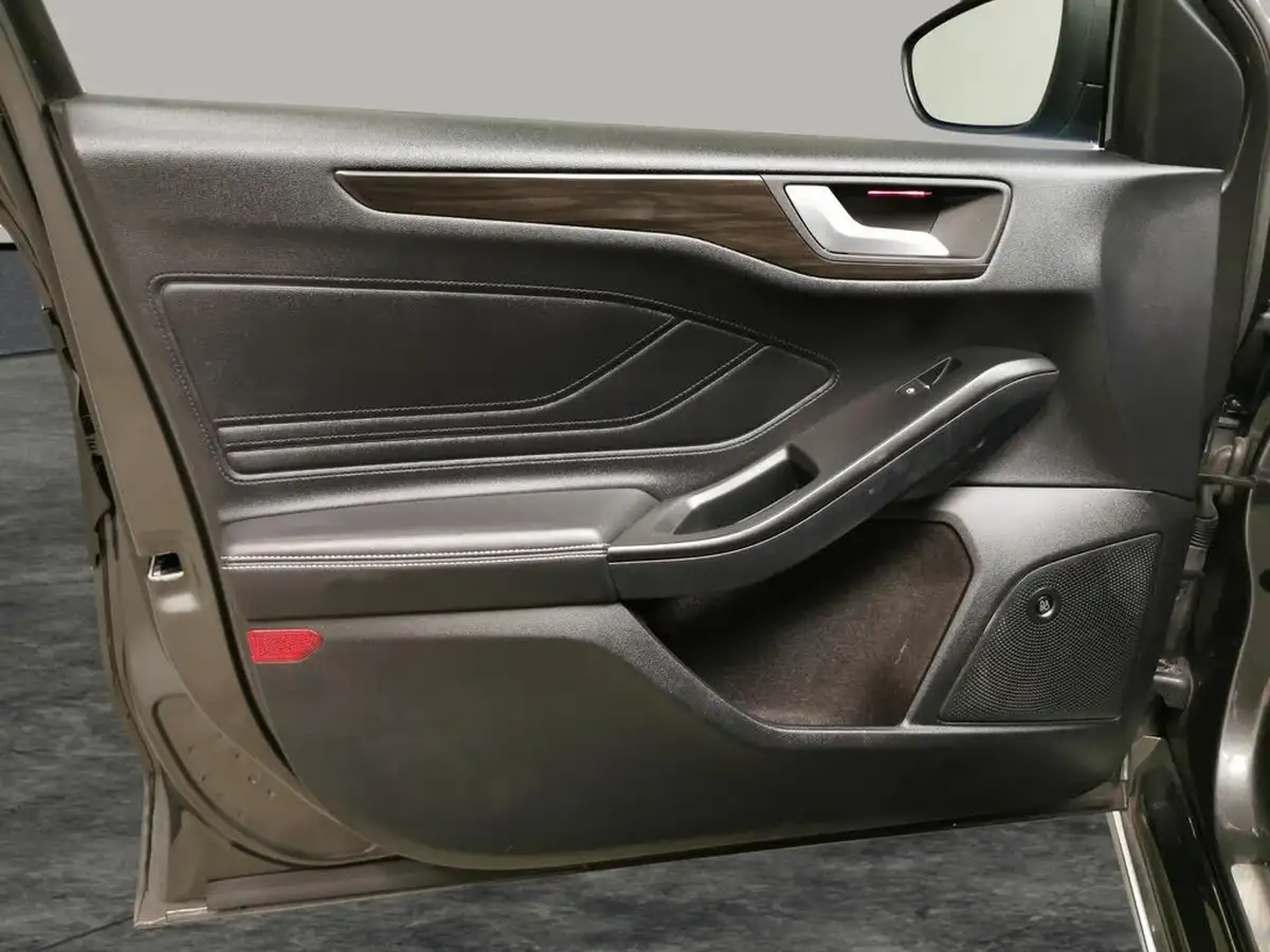 2019-ford-focus-10t-vignale-ss-hatchback-big-33