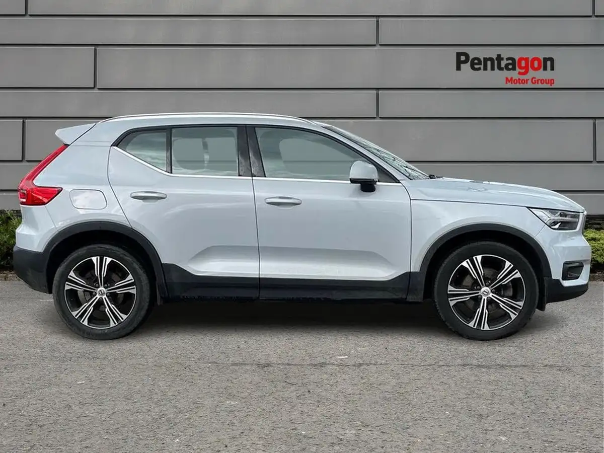 2021-volvo-xc40-20-b4-inscription-pro-194bhp-auto-big-10