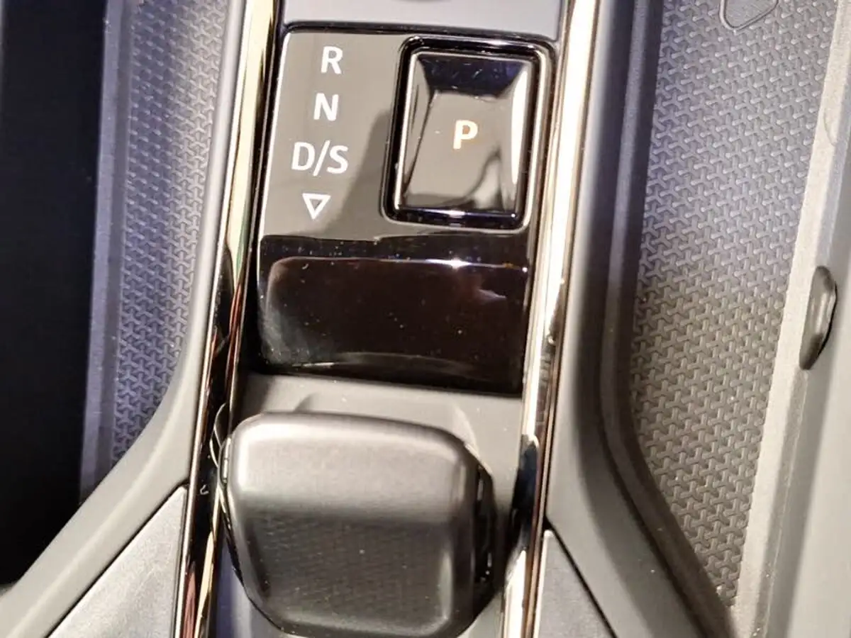 2024-cupra-formentor-15-e-hybrid-vz-first-edition-big-14