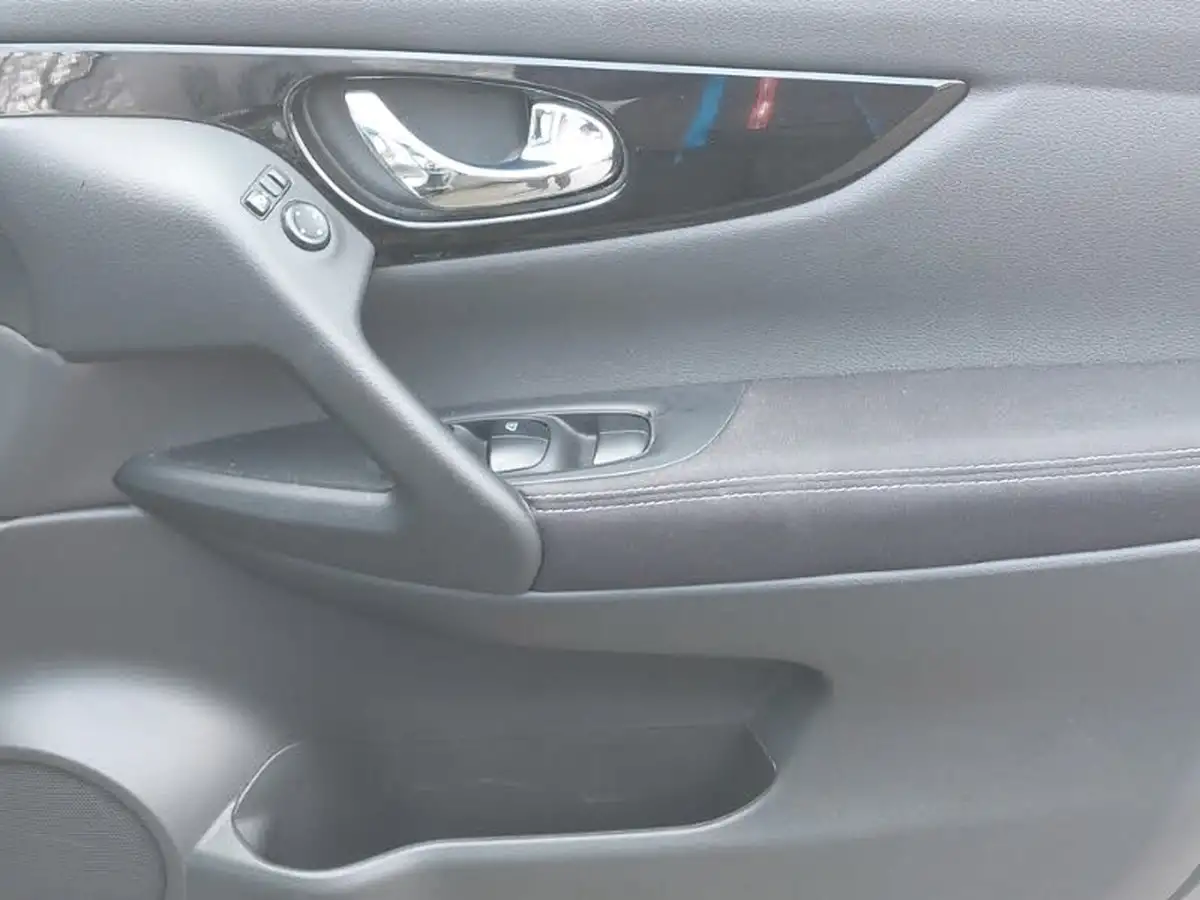 2016-nissan-qashqai-12-dig-t-n-connecta-big-11