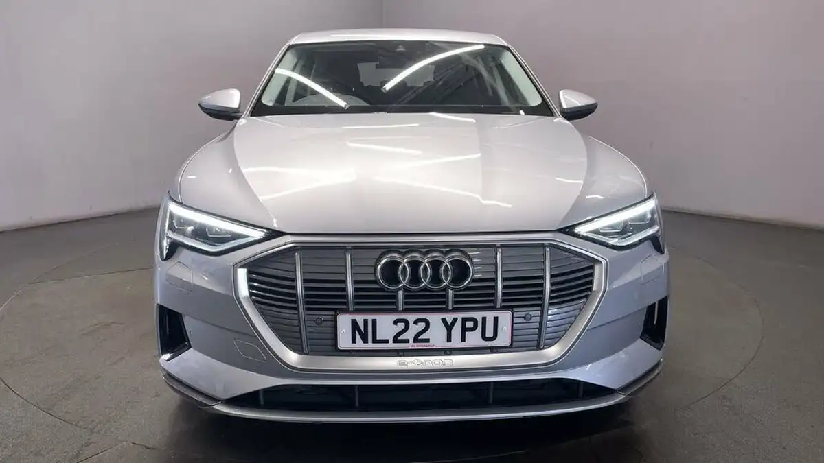 2022-audi-e-tron-55e-technik-station-wagon-big-9