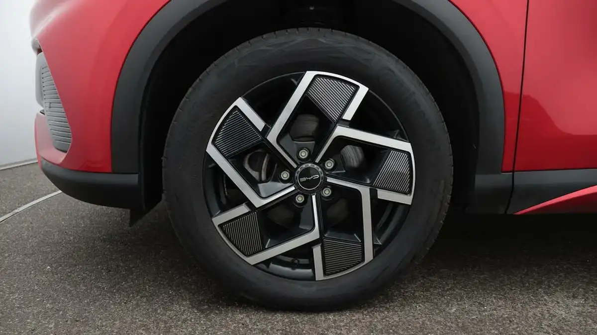 2023-byd-atto-3-e-active-big-18