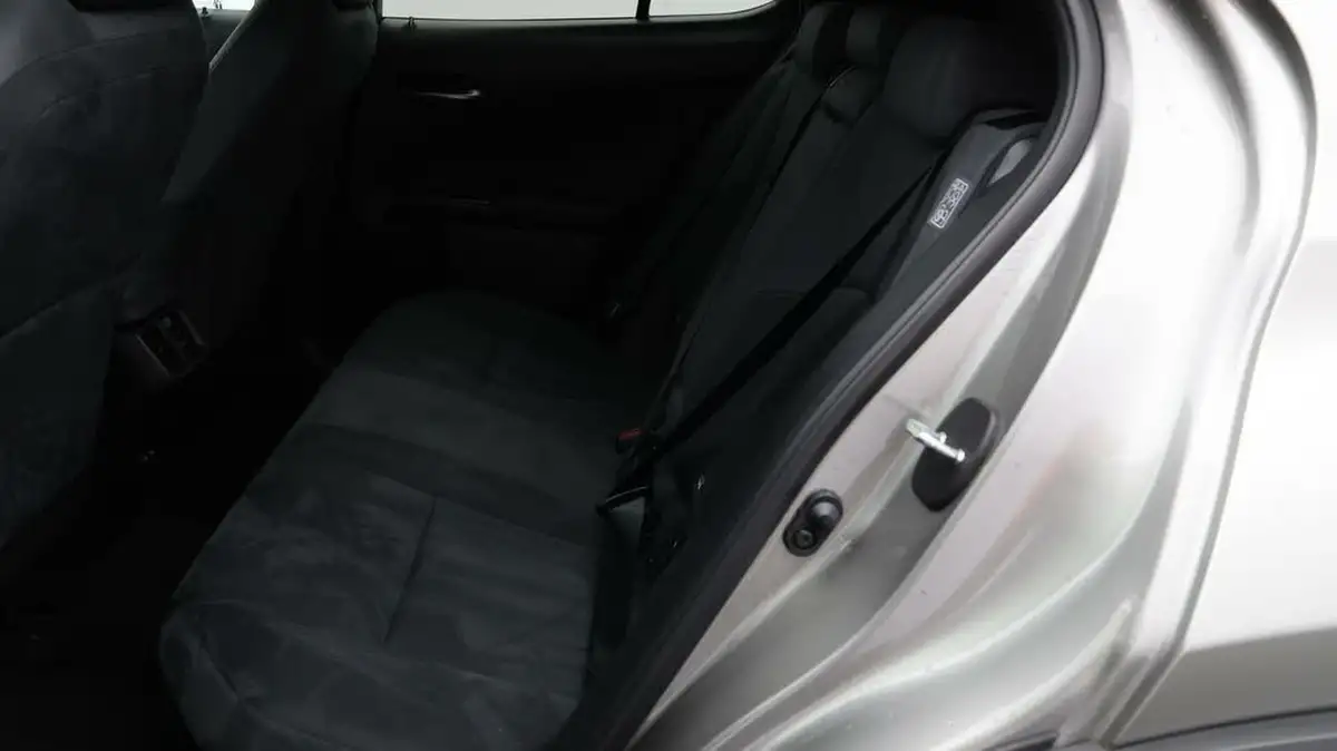 2023-lexus-ux-250h-20-ux-premium-plus-pack-big-15