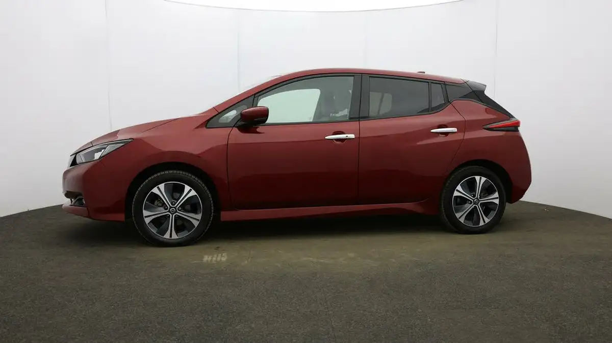 2021-nissan-leaf-e-e-tekna-big-25