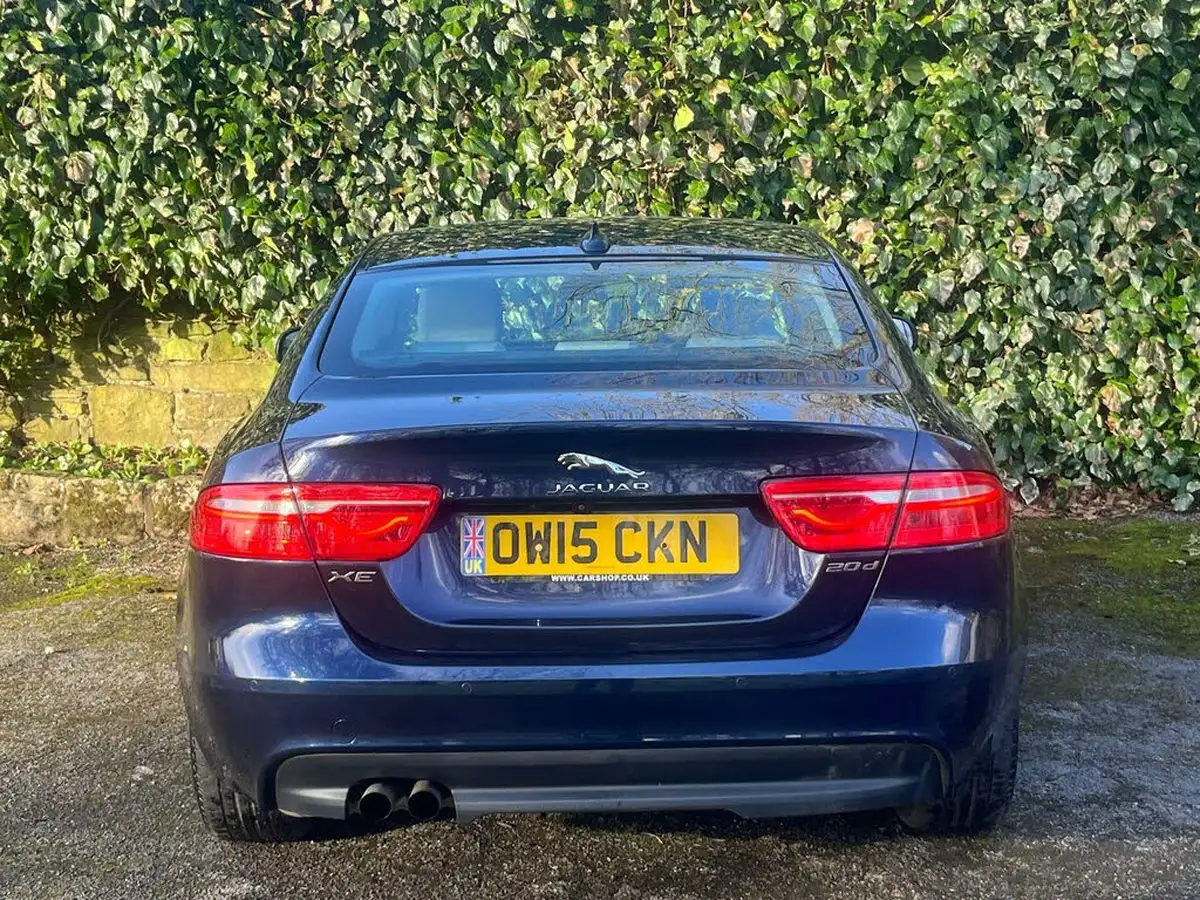 2015-jaguar-xe-20td-portfolio-180ps-auto-big-61