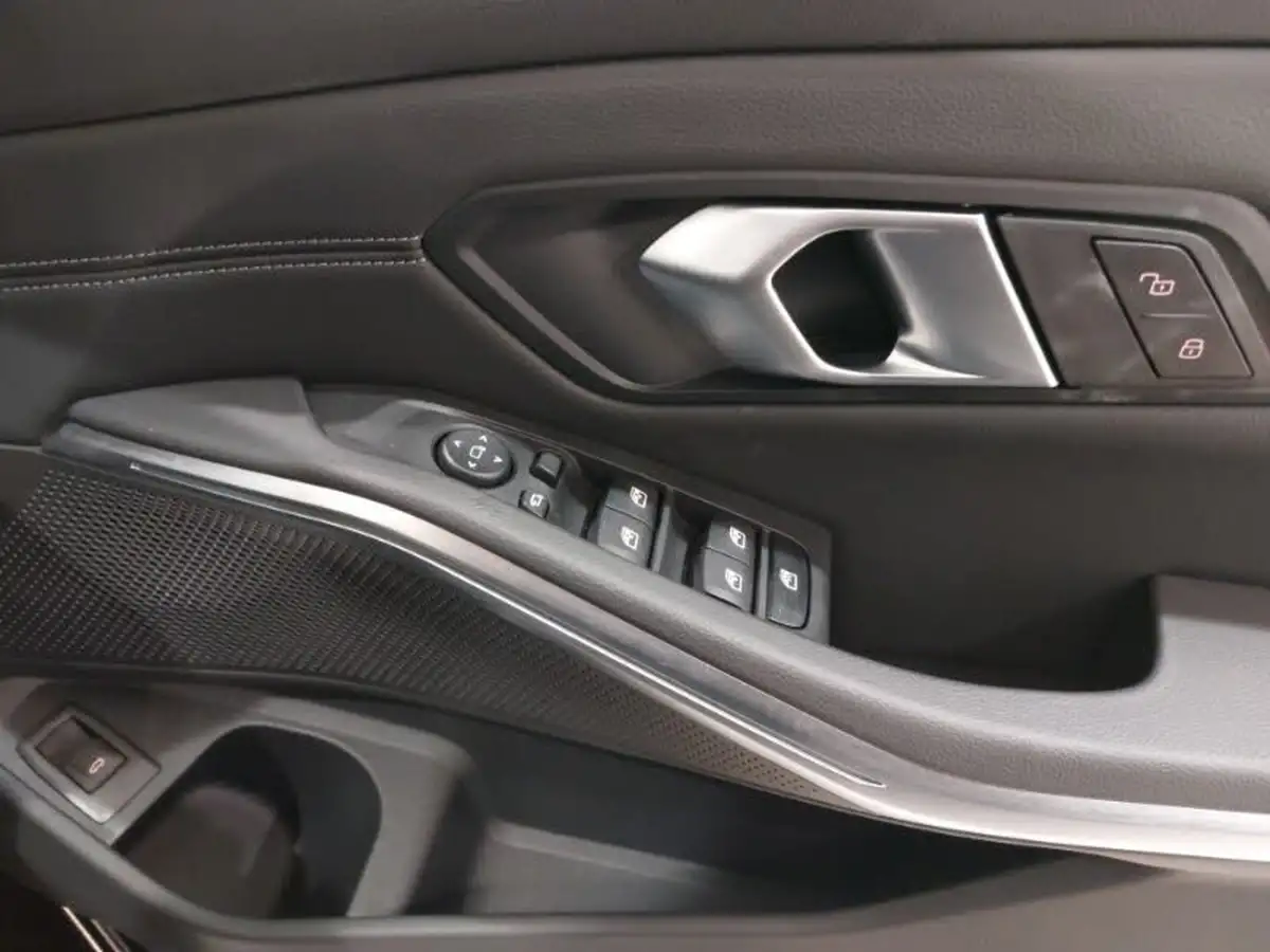 2024-bmw-3-series-20-320i-m-sport-touring-5d-big-18