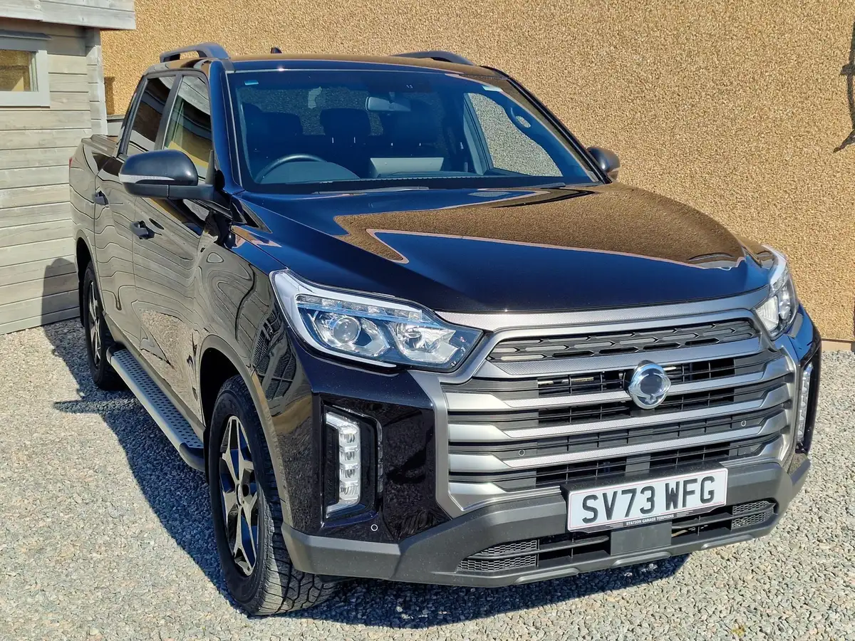 2023-kgm-ssangyong-musso-22td-saracen-202pseu6d-big-0