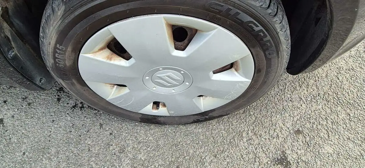 2009-suzuki-swift-13-gl-3d-big-12