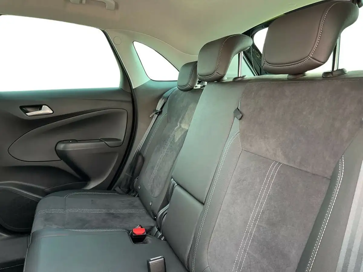 2022-vauxhall-crossland-12-ultimate-130ps-big-8