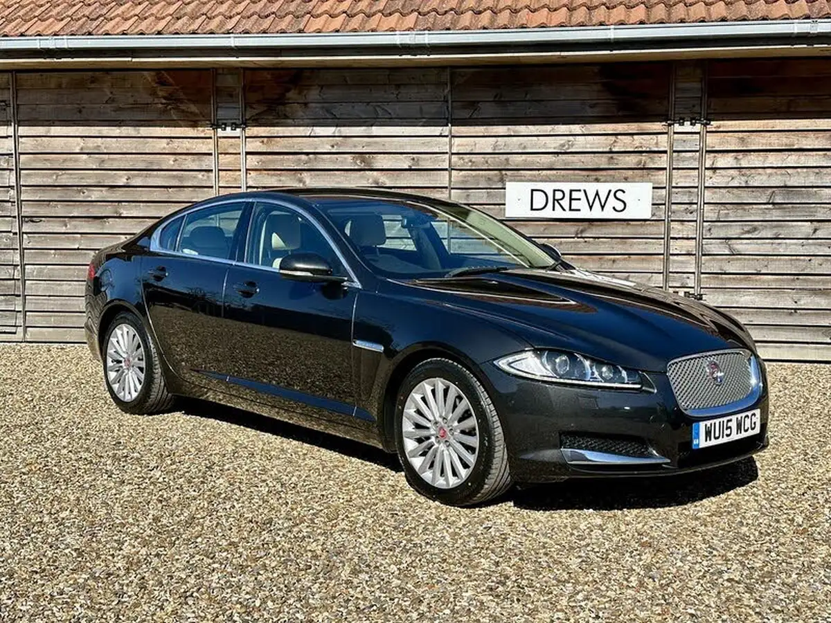 2015-jaguar-xf-22td-luxury-200ps-saloon-4d-big-3