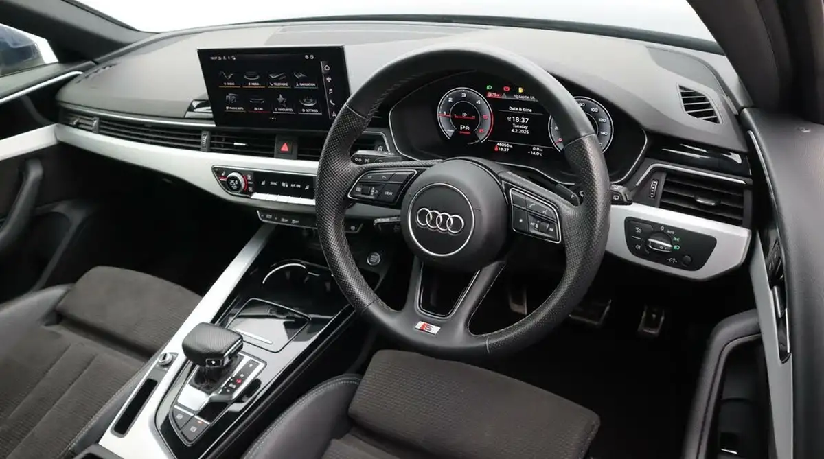 2021-audi-a4-avant-20-35-tdi-s-line-big-9