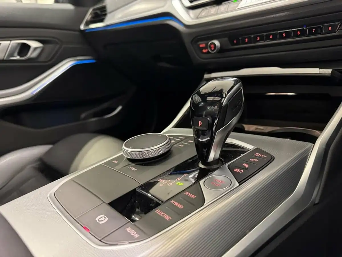 2020-bmw-3-series-20-330e-m-sport-saloon-4d-big-10