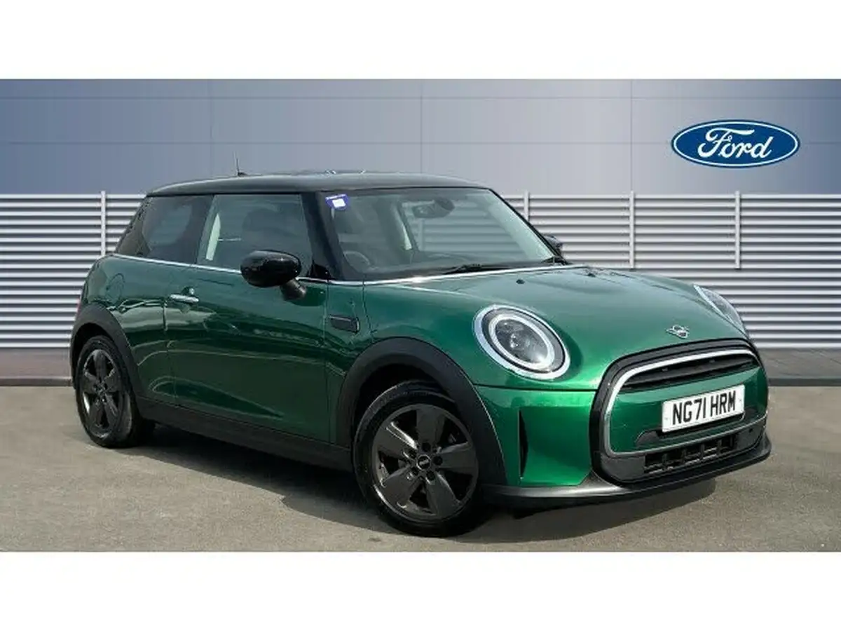 2022-mini-cooper-15-cooper-classic-hatchback-3d-big-0