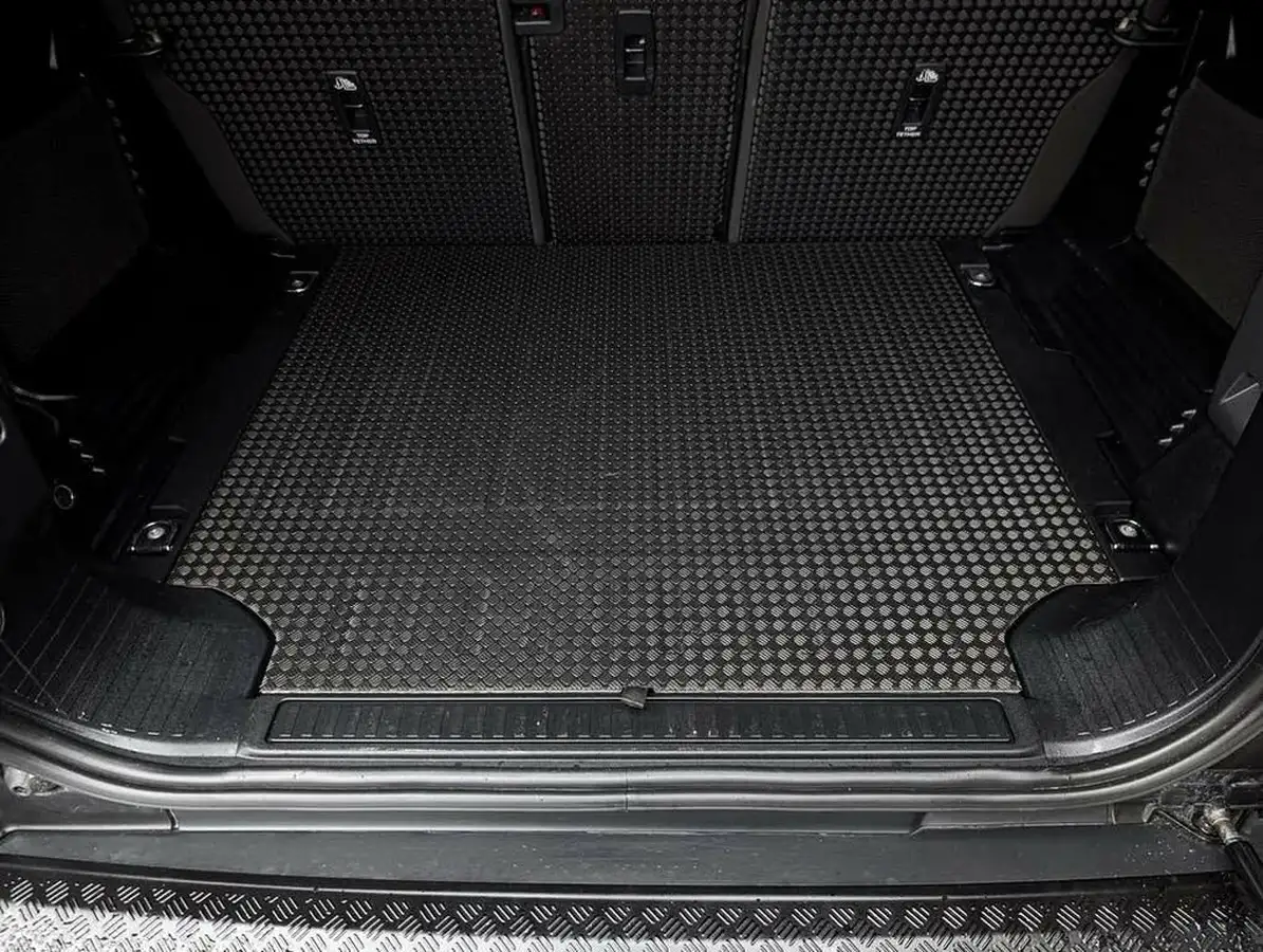 2024-land-rover-110-defender-30-d300-x-dynamic-hse-big-42
